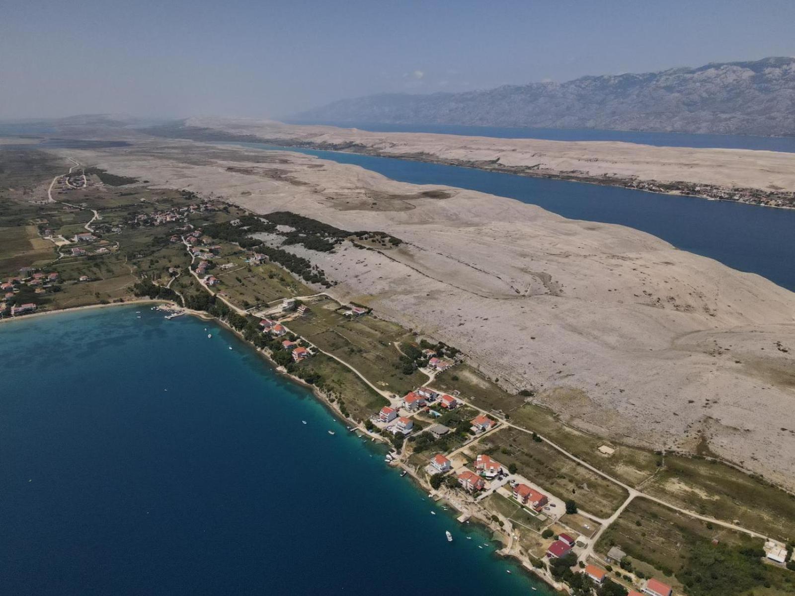 Apartments Horvat On Island Pag Vlasici Exterior photo