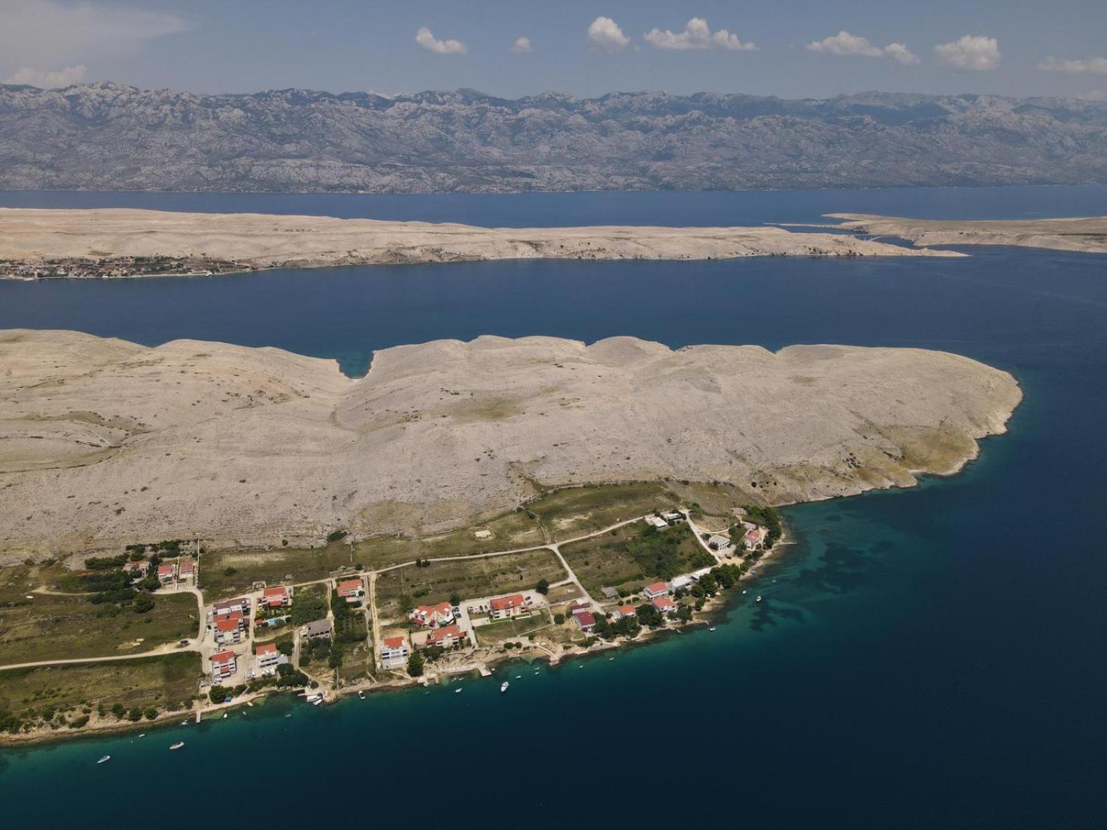 Apartments Horvat On Island Pag Vlasici Exterior photo