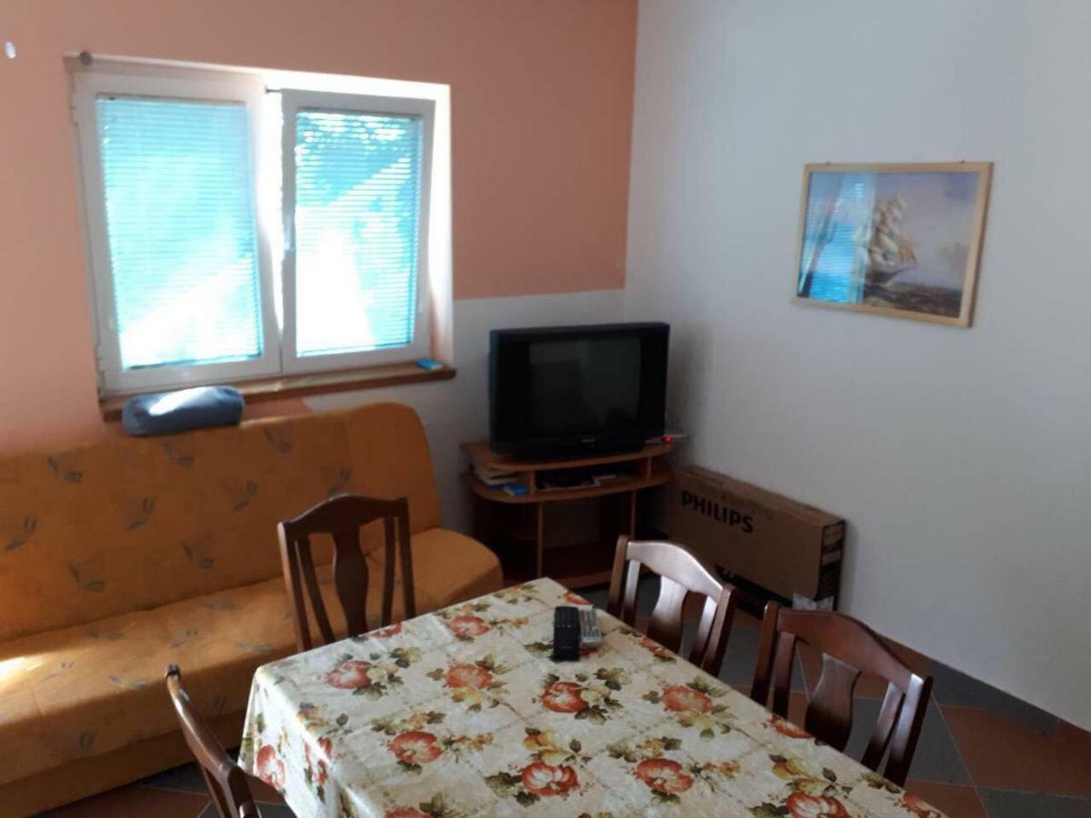 Apartments Horvat On Island Pag Vlasici Exterior photo