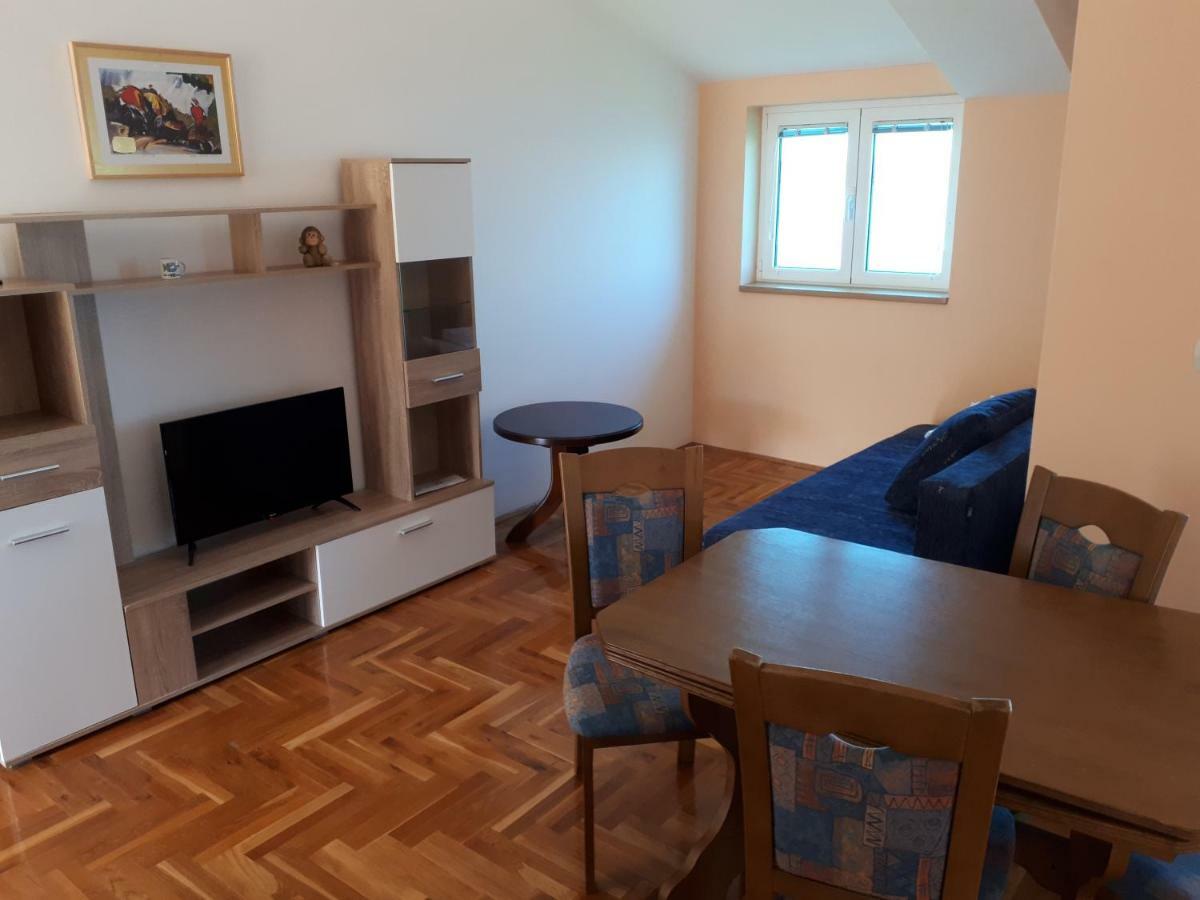 Apartments Horvat On Island Pag Vlasici Exterior photo