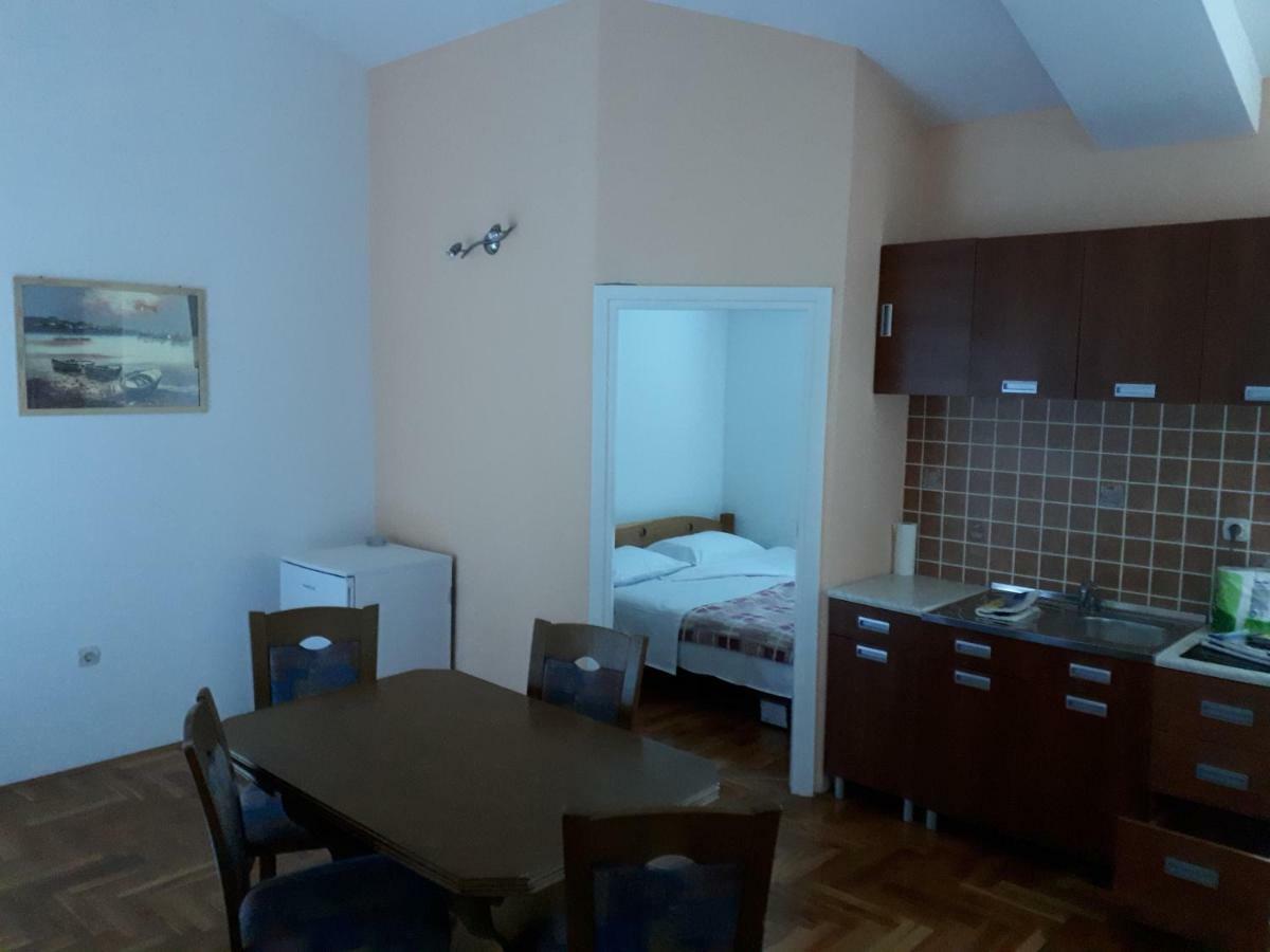 Apartments Horvat On Island Pag Vlasici Exterior photo